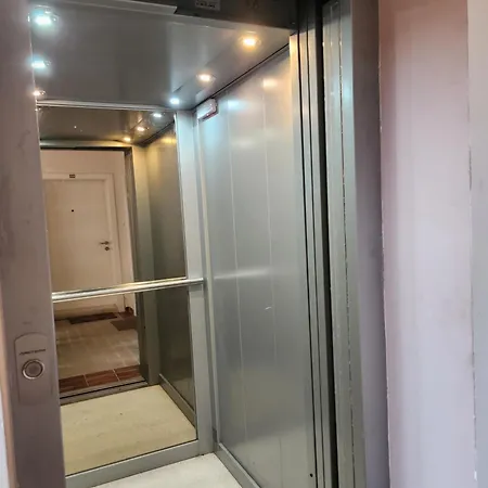 студио в затворен комплекс Blue Apartman