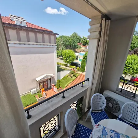 Apartman студио в затворен комплекс Blue *