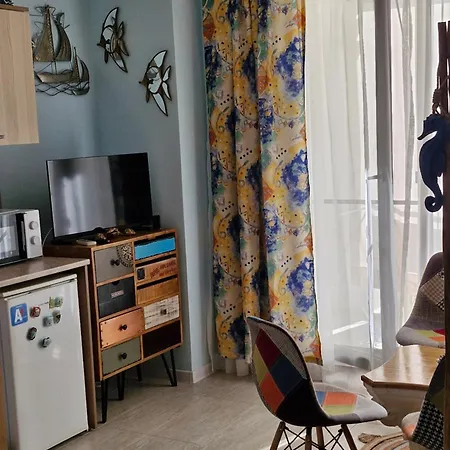 студио в затворен комплекс Blue Apartman