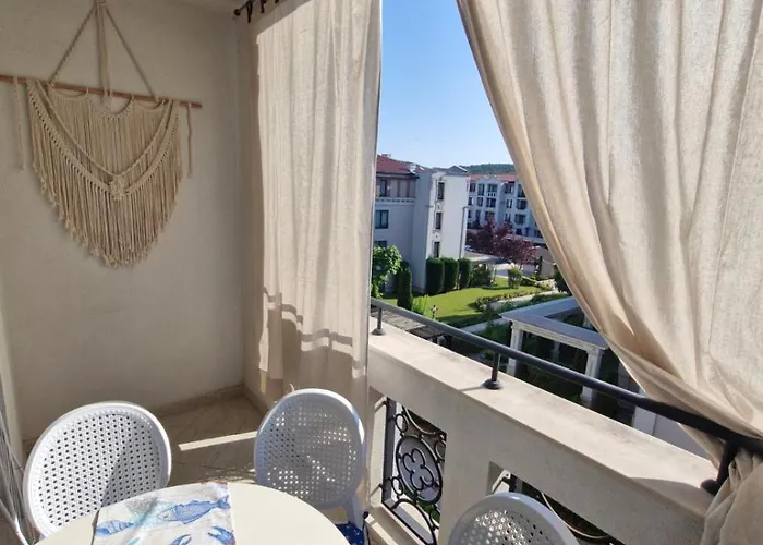 студио в затворен комплекс Blue