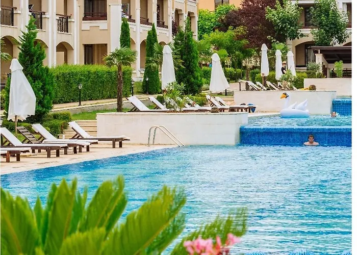 Apartment студио в затворен комплекс Blue